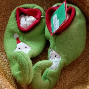 SCRBBLES Baby Booties in green 6-10 months